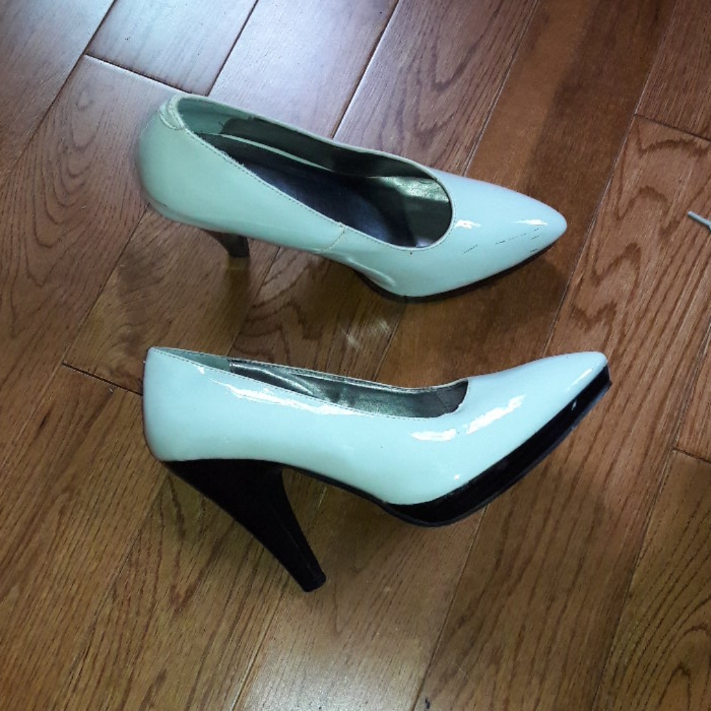 Danielle Heels